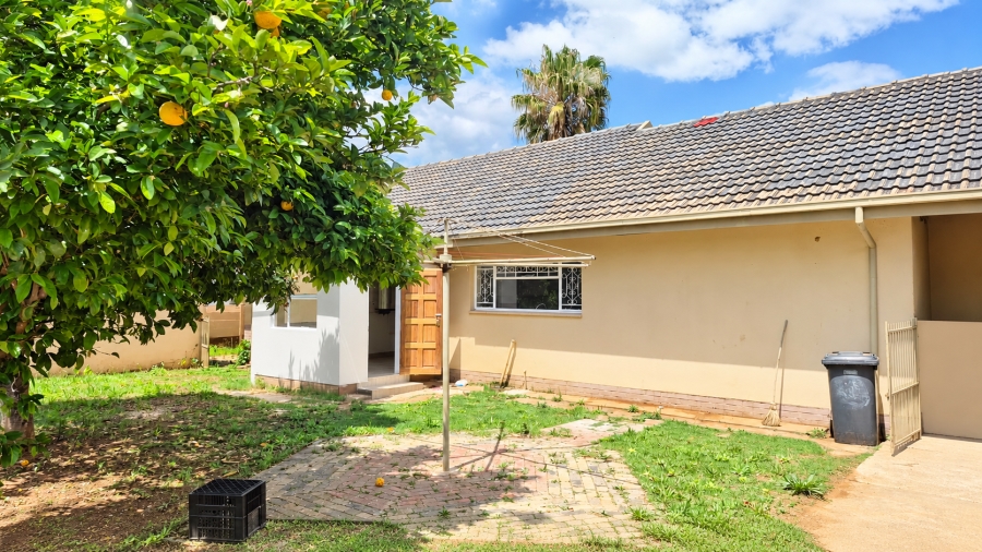 To Let 3 Bedroom Property for Rent in La Hoff North West